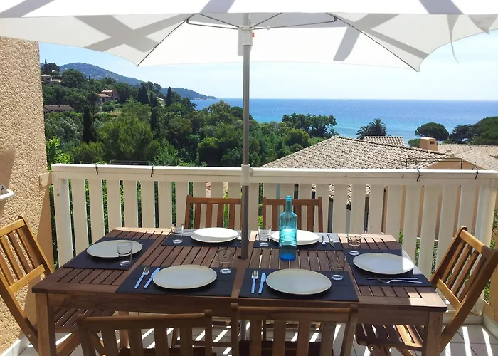 Duplex Vue Sur Mer Et Pieds Dans L\'Eau Plage De Pramousquier