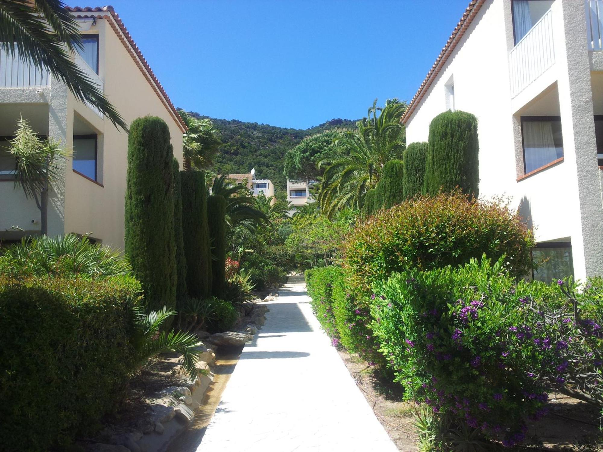 Apartment Duplex Vue Sur Et Pieds Dans L'eau De Pramousquier Le Lavandou